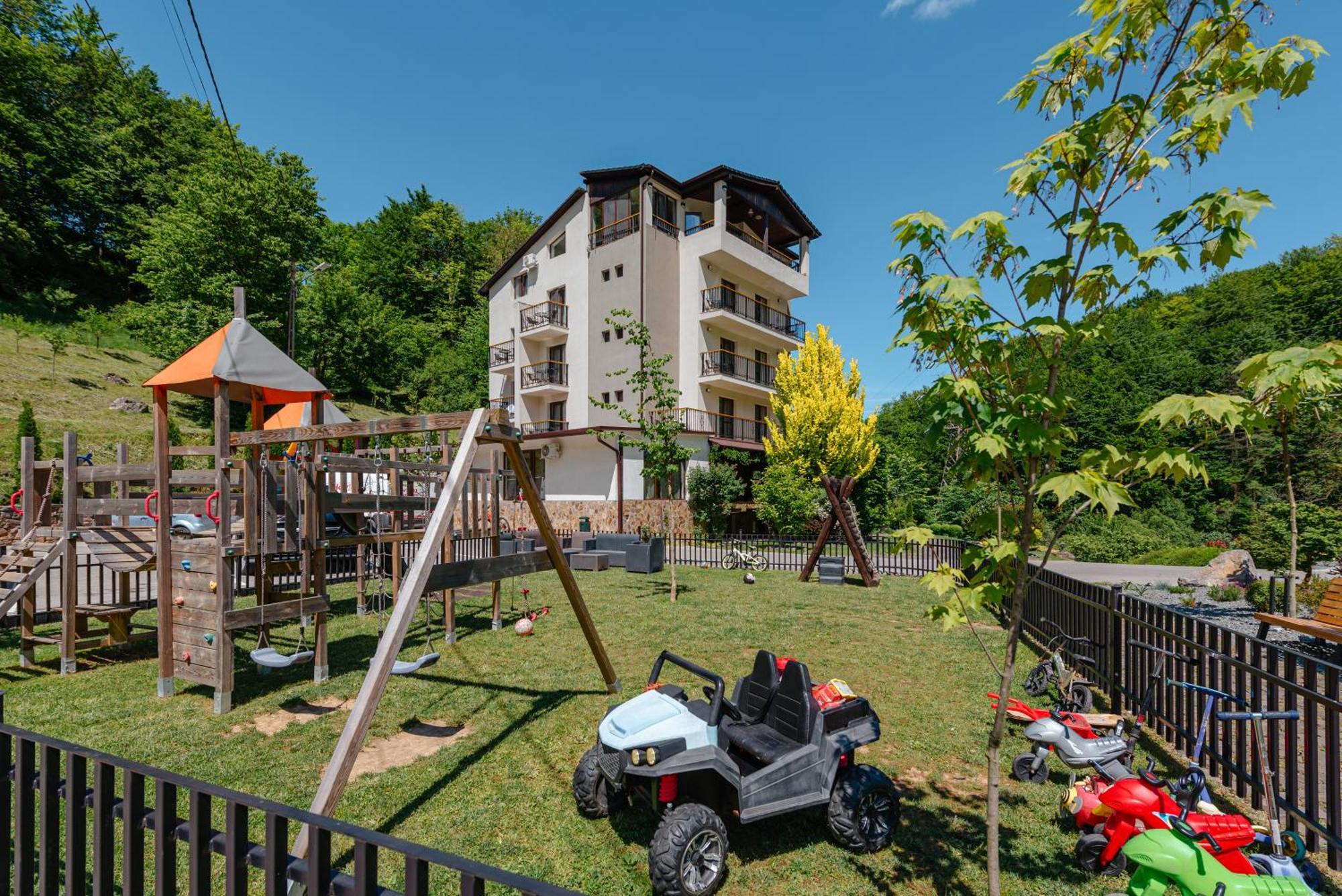 Pensiunea Apuseni Wild Remeti Exterior photo